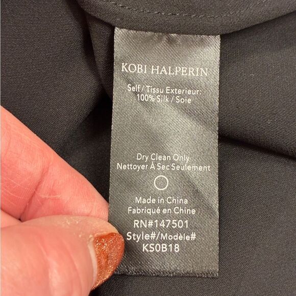 KOBI HALPERIN 100% Silk Sleeveless Blouse Black Women’s Size Medium - Picture 6 of 6